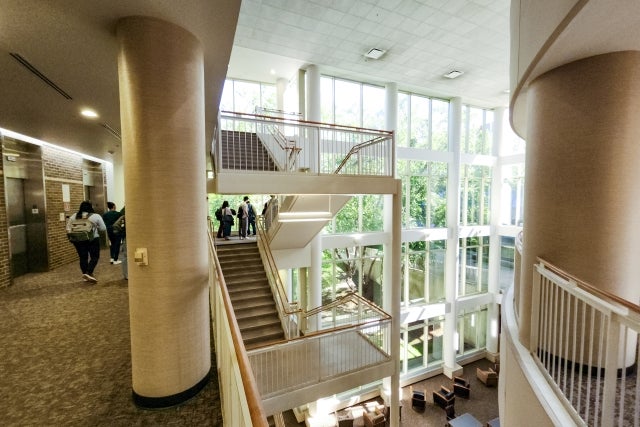 Pre-Law Students Visit Law Library