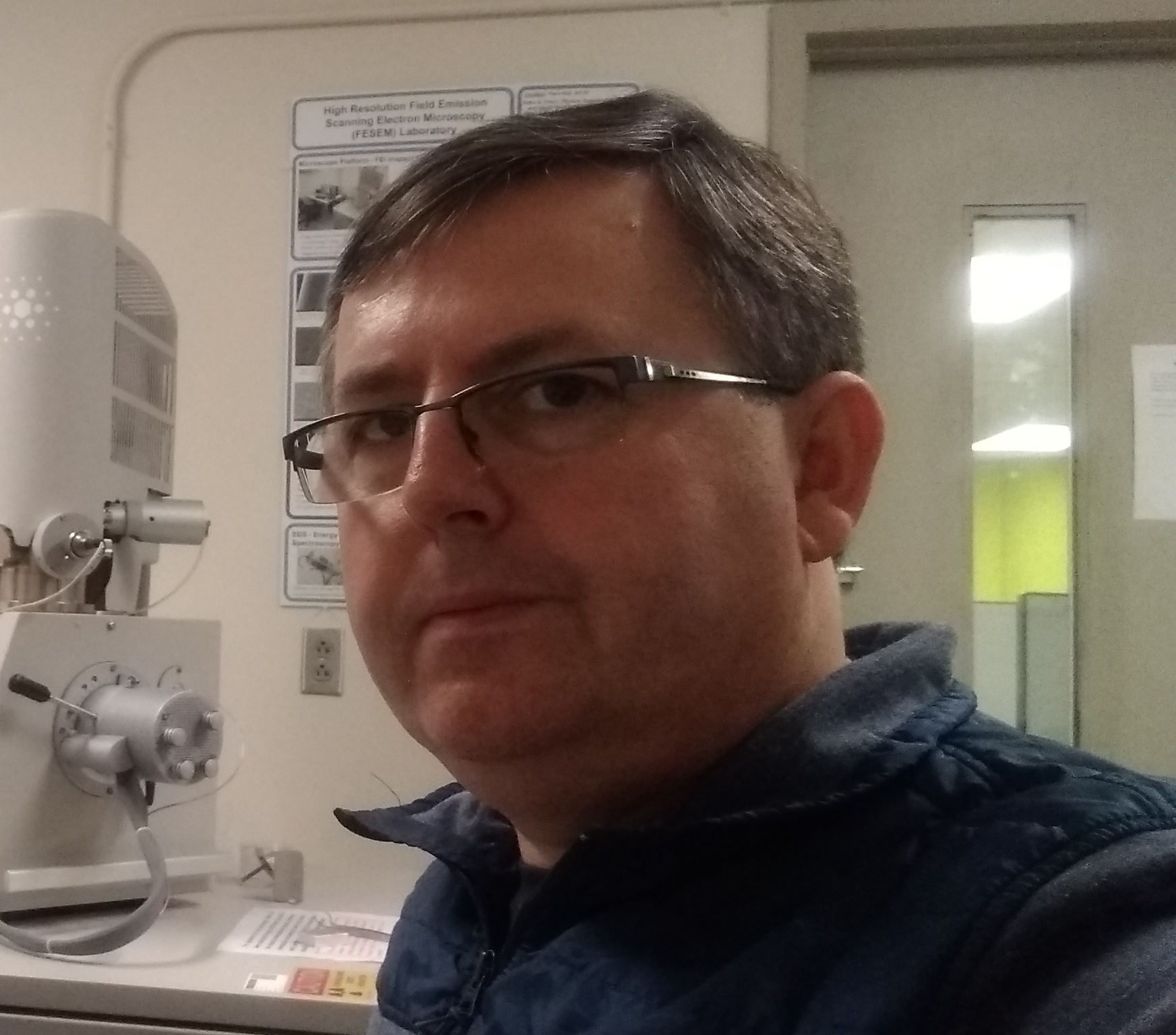 Dr. Petru Fodor in the SEM Lab