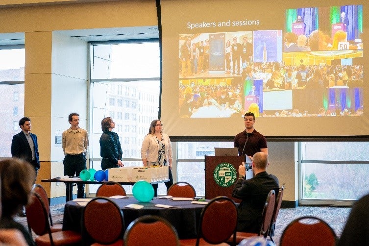 Students give talk during SPS ceremony 