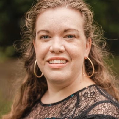 A headshot of Dr. Kathleen Reardon